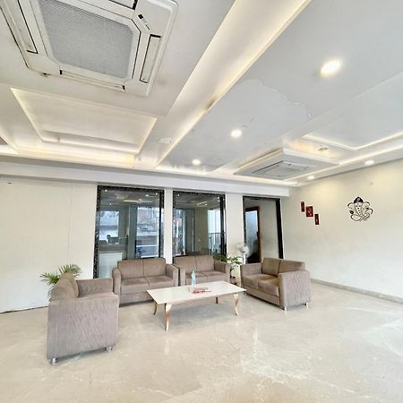 Hotel Rudraksh ! Varanasi !Fully-Air-Conditioned Hotel At Prime Location With Parking Availability, Near Kashi Vishwanath Temple, And Ganga Ghat 2 Екстер'єр фото